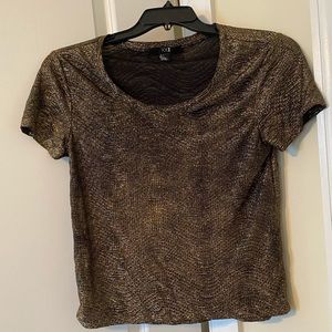 Gold and black cap sleeve blouse. Size small.
